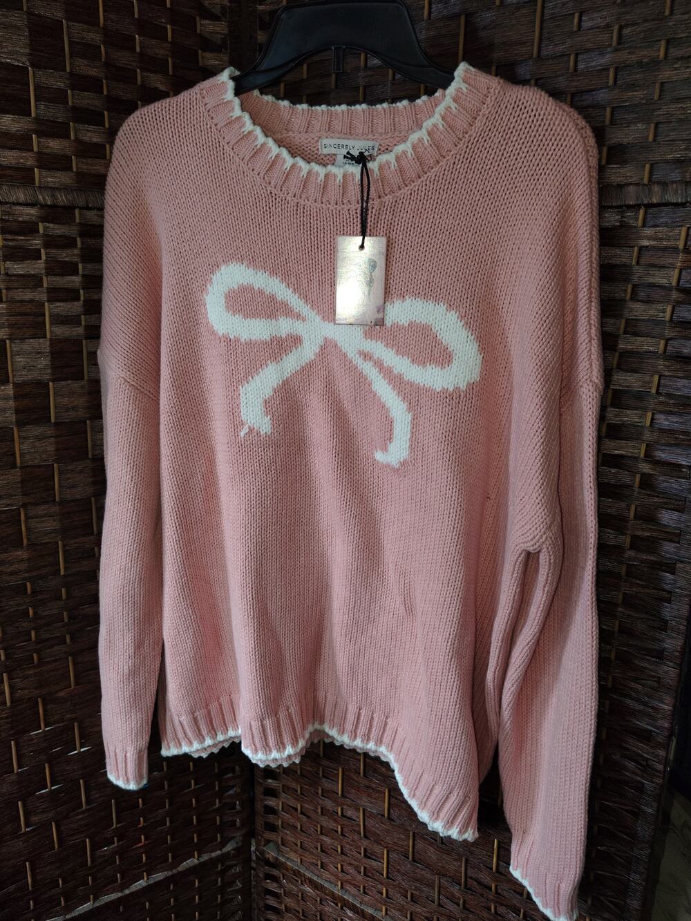 pink crewneck pullover sweate White Bow r Sincerely Jules M NEW